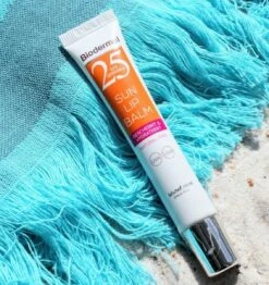 Max Factor Verkoop 12 Biodermal Sun Lipbalm SPF25 - Tube 12 Ml - Natural Pink - Lippenbalsem