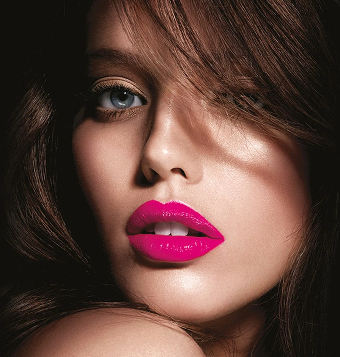 Maybelline Color Sensational - 553 Glamorous Red - Rood - Lippenstift 8 Maybelline Color Sensational - 553 Glamorous Red - Rood - Lippenstift - Afbeelding 8