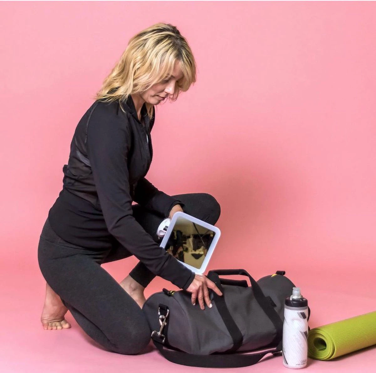 Melodii ML10X - Make Up Spiegel Met LED Verlichting - Scheerspiegel - 10x Vergroting - Met Tru-Daylight Verlichting - Voor Hem En Voor Haar 6 Melodii ML10X - Make Up Spiegel Met LED Verlichting - Scheerspiegel - 10x Vergroting - Met Tru-Daylight Verlichting - Voor Hem En Voor Haar - Afbeelding 6