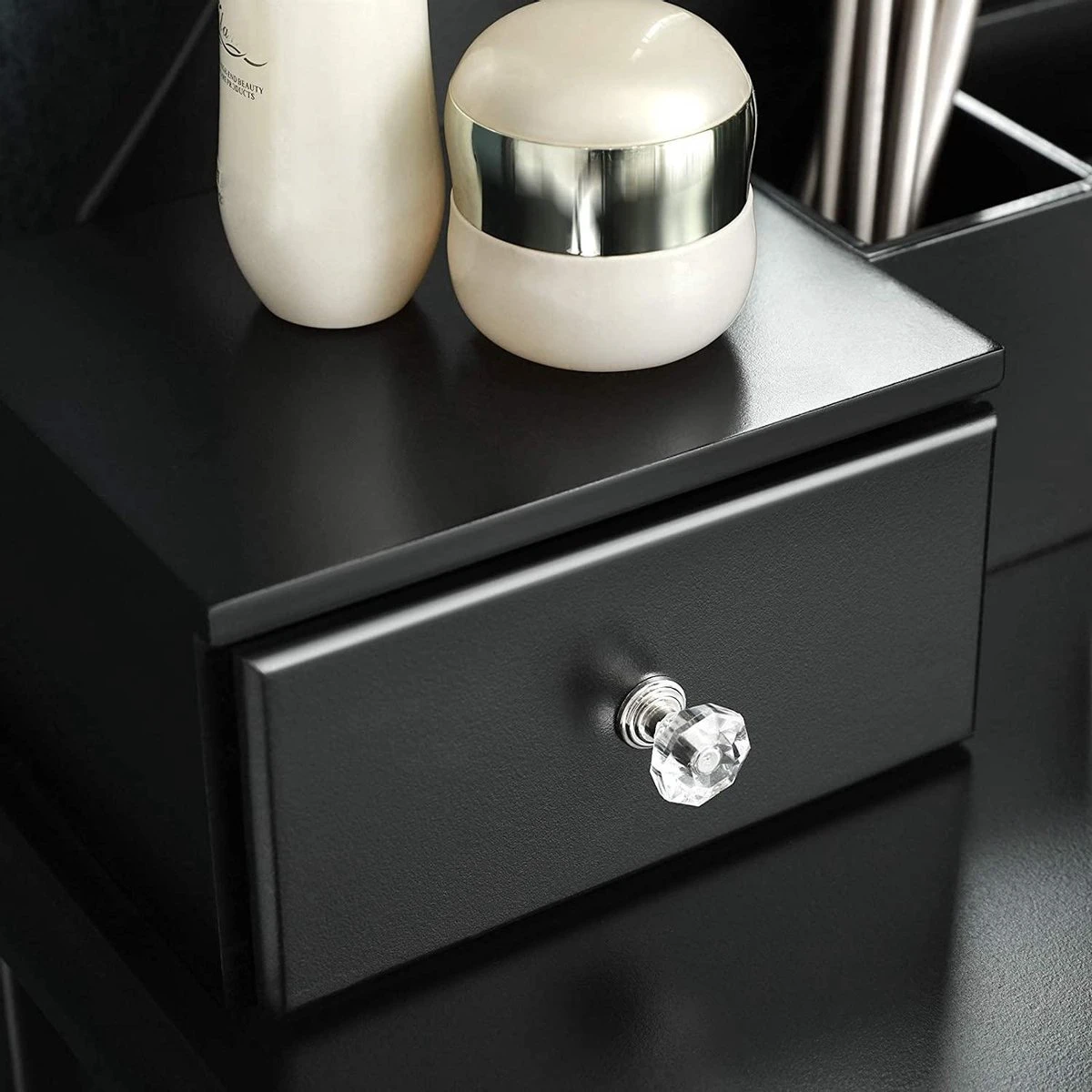 Merkloos Kaptafel, Kaptafel Met Grote Spiegel Zonder Frame, Toilettafel, Kaptafel, Voor Make-up, Gewatteerde Kruk, 5 Laden, Verplaatsbare Opbergdoos, Zwart RDT25BK 8 Merkloos Kaptafel, Kaptafel Met Grote Spiegel Zonder Frame, Toilettafel, Kaptafel, Voor Make-up, Gewatteerde Kruk, 5 Laden, Verplaatsbare Opbergdoos, Zwart RDT25BK - Afbeelding 8