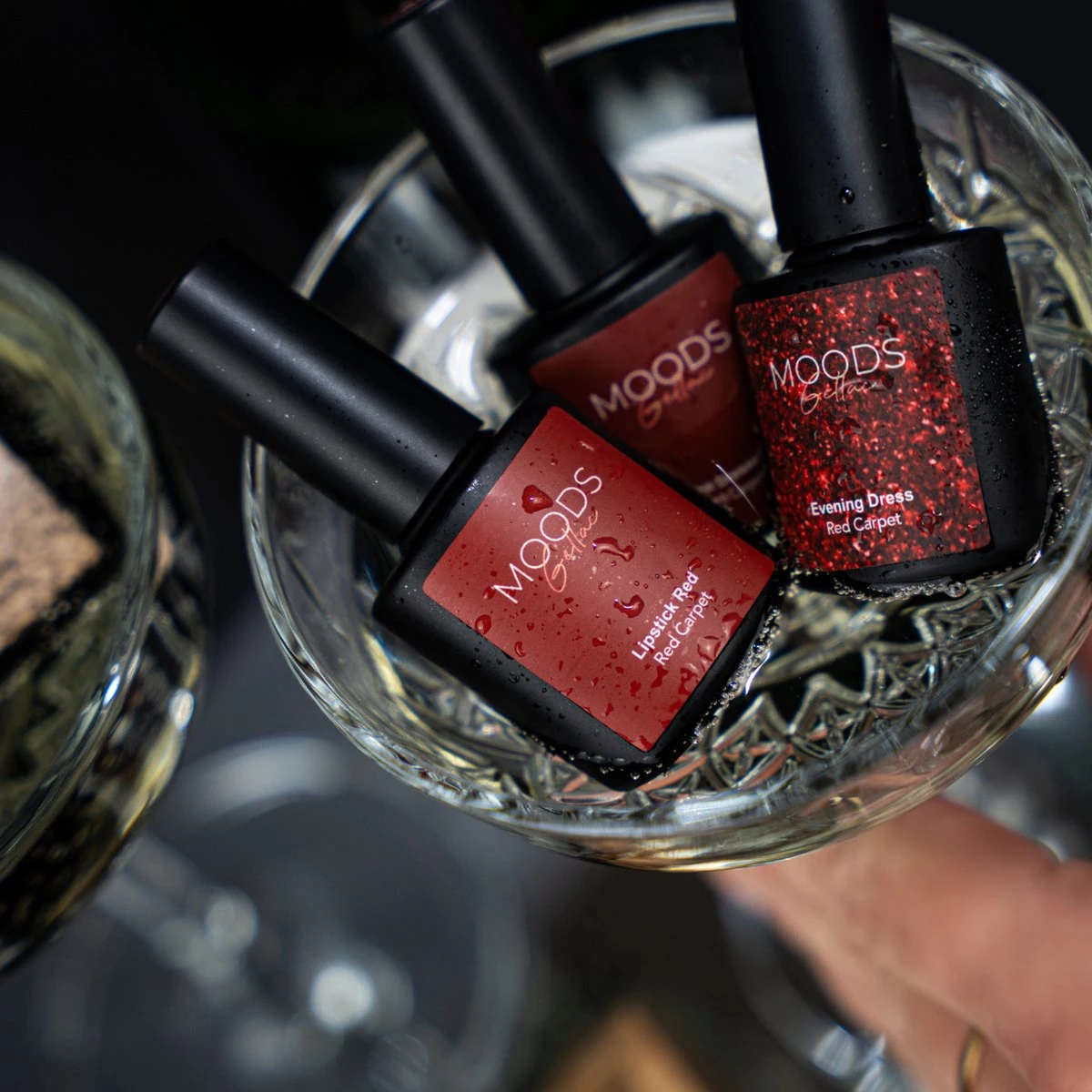 Moods Gellac - Lipstick Red - Gellak - Classic Rood - 15ML 3 Moods Gellac - Lipstick Red - Gellak - Classic Rood - 15ML - Afbeelding 3