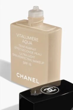 Chanel Vitalumiere Aqua Foundation - 30 Beige - SPF15 - 30 Ml 18 Chanel Vitalumiere Aqua Foundation - 30 Beige - SPF15 - 30 Ml -Max Factor Verkoop 800x1200 2